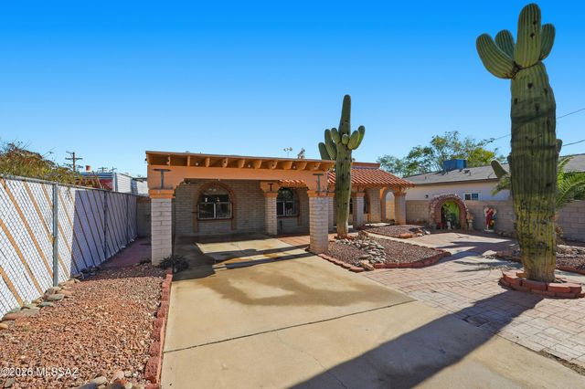 1142 N 13th Avenue, Tucson, AZ 85705