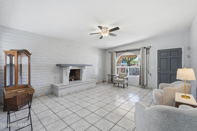 1142 N 13th Avenue, Tucson, AZ 85705