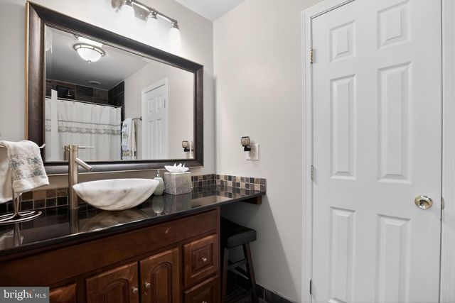 21 TIMBERLINE DR, Voorhees, NJ 08043