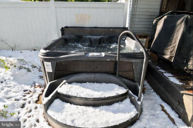 21 TIMBERLINE DR, Voorhees, NJ 08043