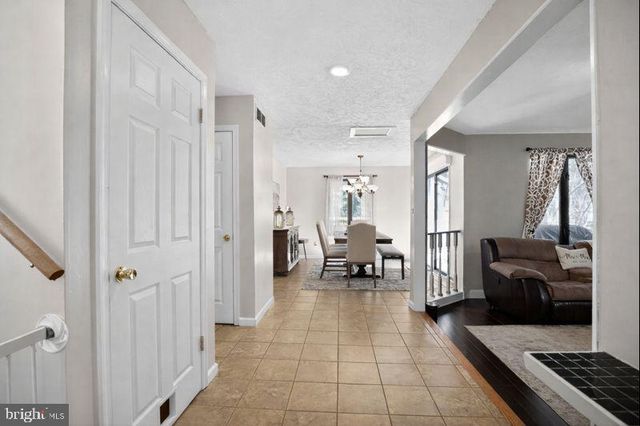 21 TIMBERLINE DR, Voorhees, NJ 08043