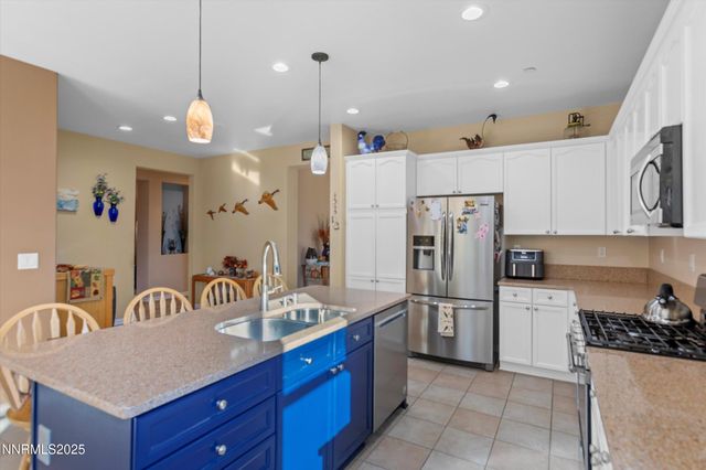 5227 Vista Heights Drive, Sparks, NV 89436