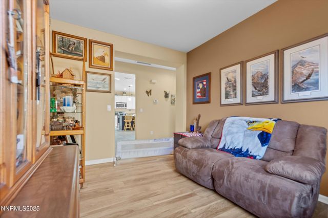 5227 Vista Heights Drive, Sparks, NV 89436