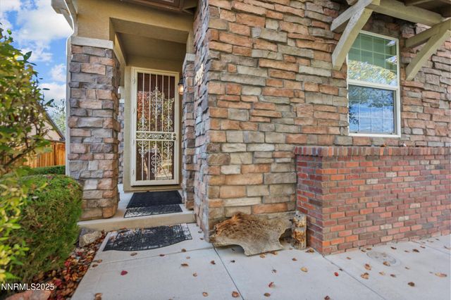 5227 Vista Heights Drive, Sparks, NV 89436