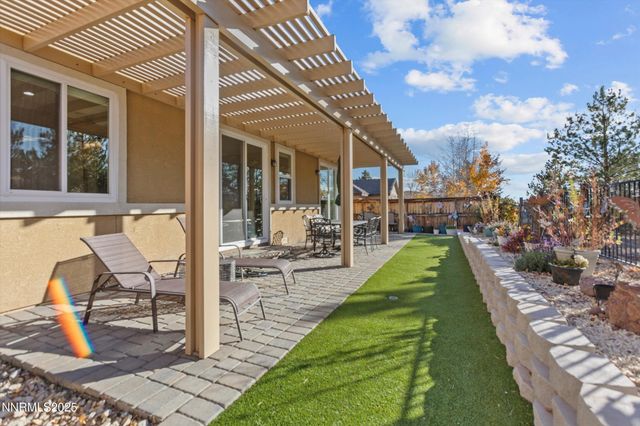 5227 Vista Heights Drive, Sparks, NV 89436