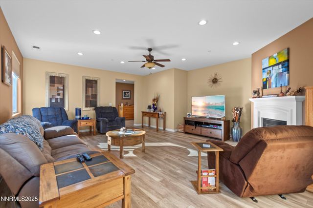 5227 Vista Heights Drive, Sparks, NV 89436