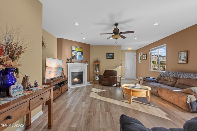 5227 Vista Heights Drive, Sparks, NV 89436