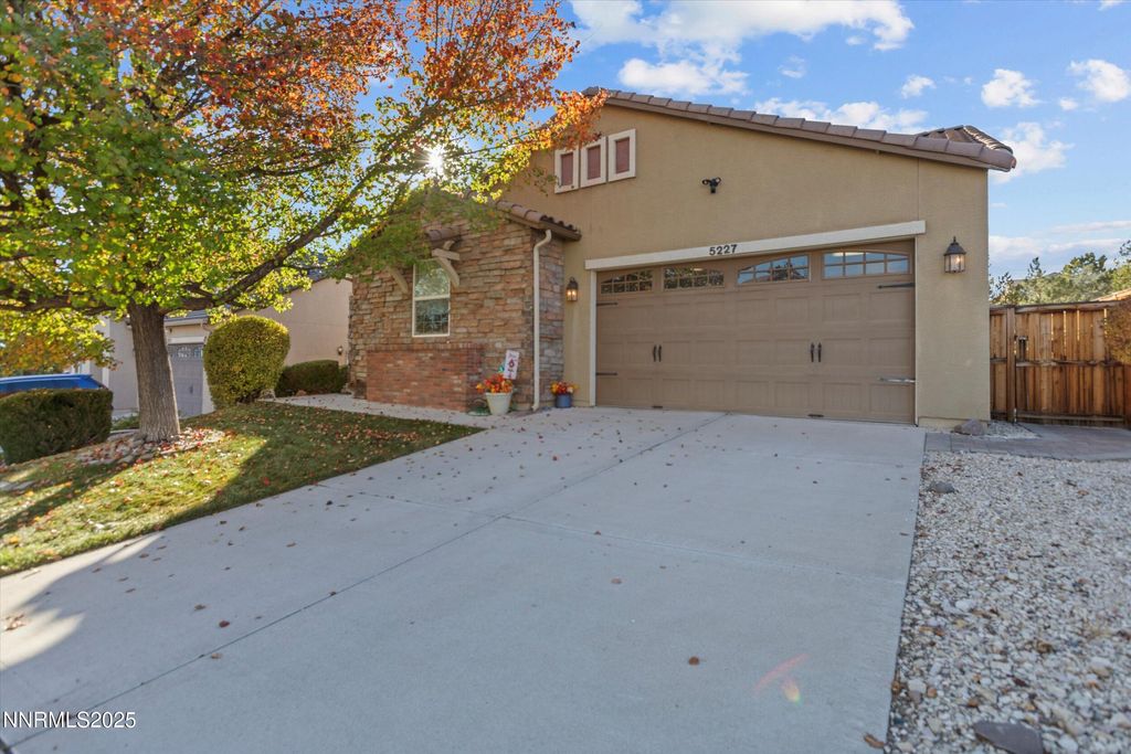 5227 Vista Heights Drive, Sparks, NV 89436