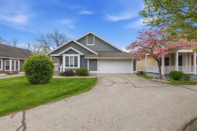 3229 Woodberry Drive, Grand Rapids, MI 49512