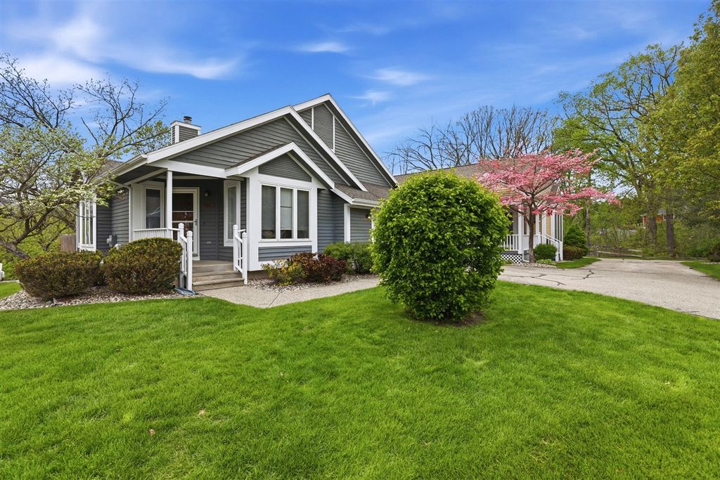 3229 Woodberry Drive, Grand Rapids, MI 49512