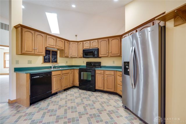 827 Shaney Lane, Brookville, OH 45309