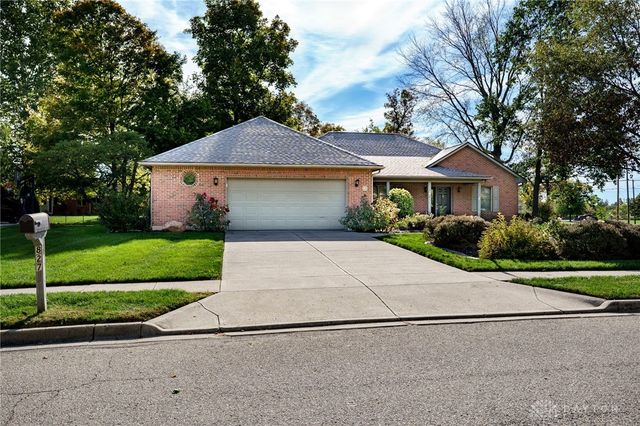 827 Shaney Lane, Brookville, OH 45309