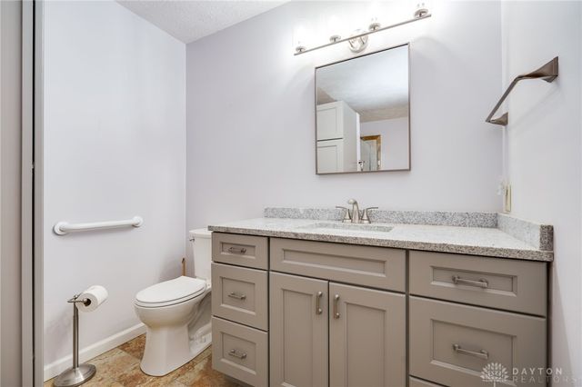 827 Shaney Lane, Brookville, OH 45309