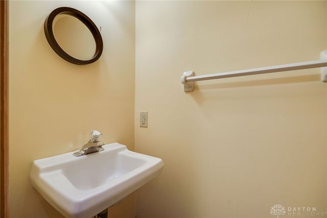 827 Shaney Lane, Brookville, OH 45309