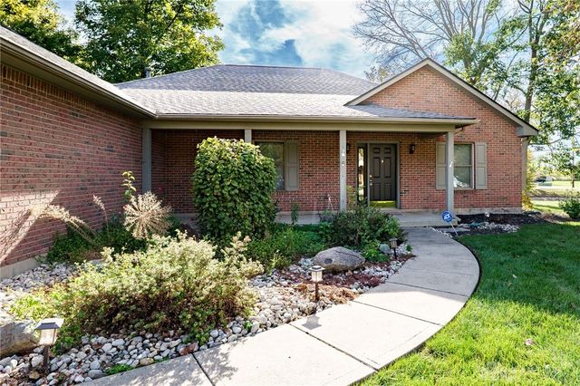 827 Shaney Lane, Brookville, OH 45309