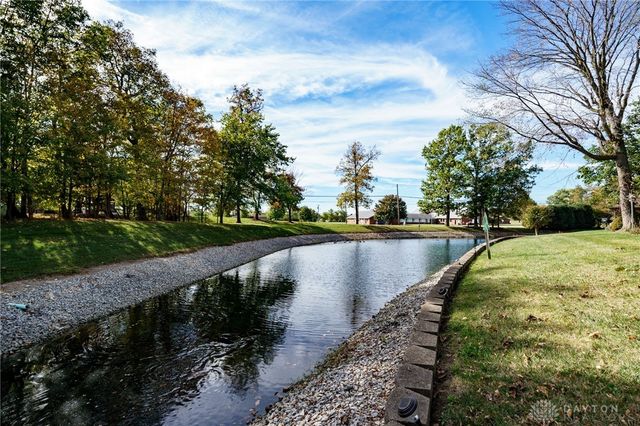 827 Shaney Lane, Brookville, OH 45309