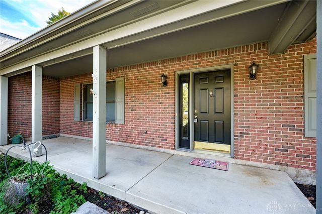 827 Shaney Lane, Brookville, OH 45309