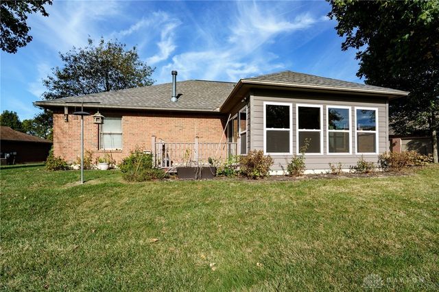 827 Shaney Lane, Brookville, OH 45309