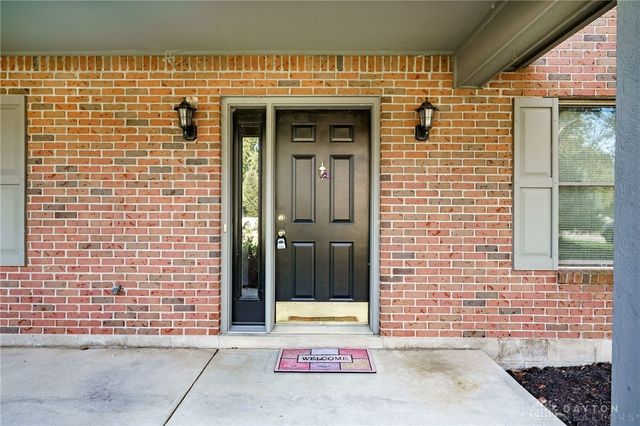 827 Shaney Lane, Brookville, OH 45309