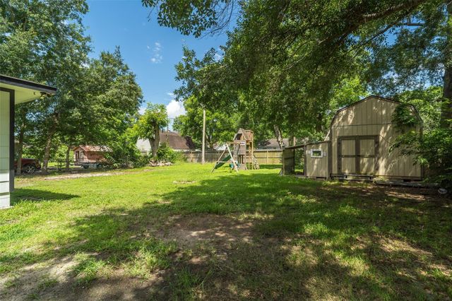 404 Oaklawn Street, League City, TX 77573