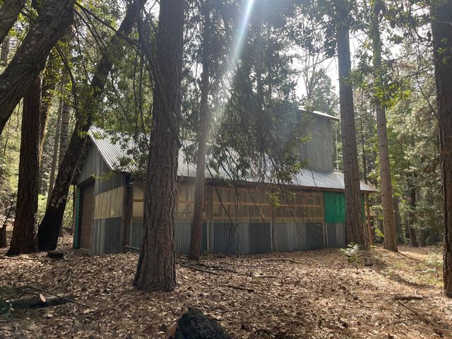 17360 Wyatt Earp Rd, Nevada City, CA 95959