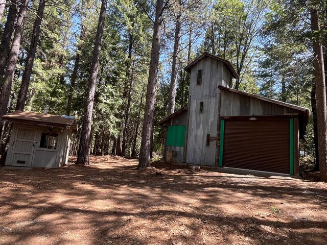 17360 Wyatt Earp Rd, Nevada City, CA 95959