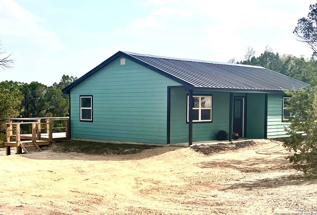 380 Brushy Creek, Bandera, TX 78003