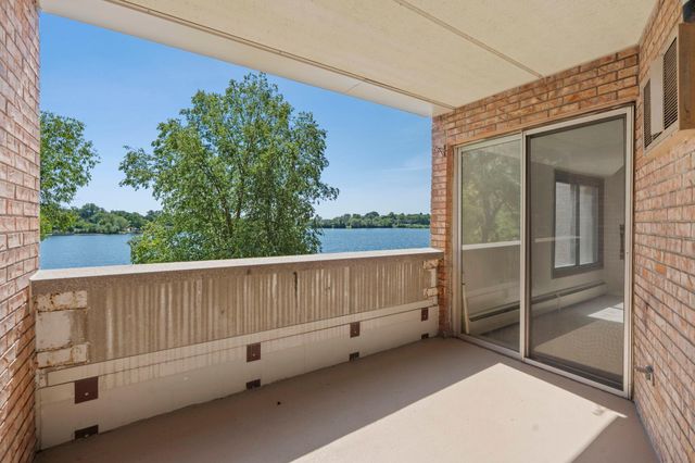 329 Geneva Avenue N 204, Oakdale, MN 55128