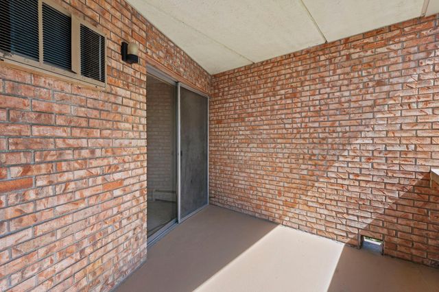 329 Geneva Avenue N 204, Oakdale, MN 55128