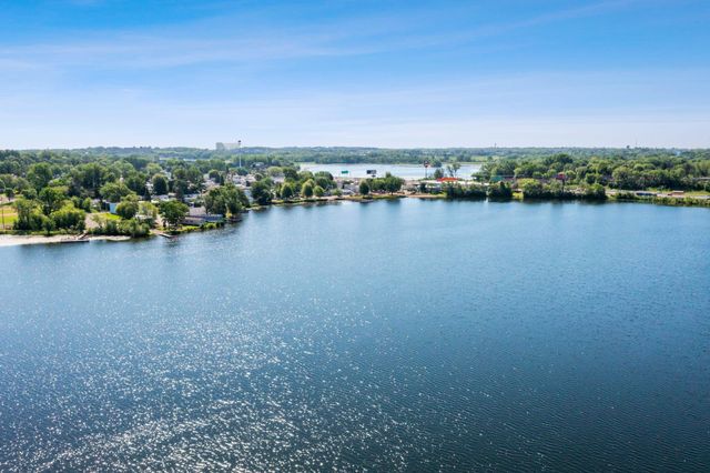329 Geneva Avenue N 204, Oakdale, MN 55128