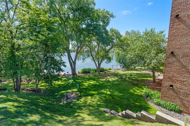 329 Geneva Avenue N 204, Oakdale, MN 55128