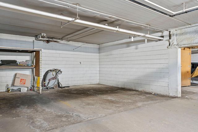 329 Geneva Avenue N 204, Oakdale, MN 55128