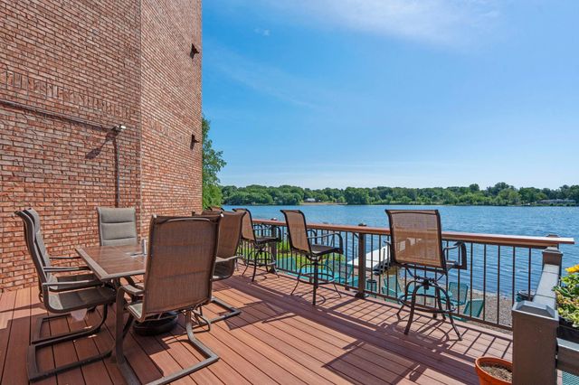 329 Geneva Avenue N 204, Oakdale, MN 55128