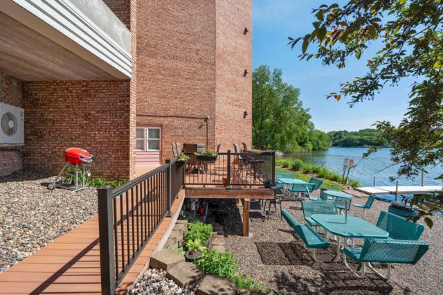 329 Geneva Avenue N 204, Oakdale, MN 55128