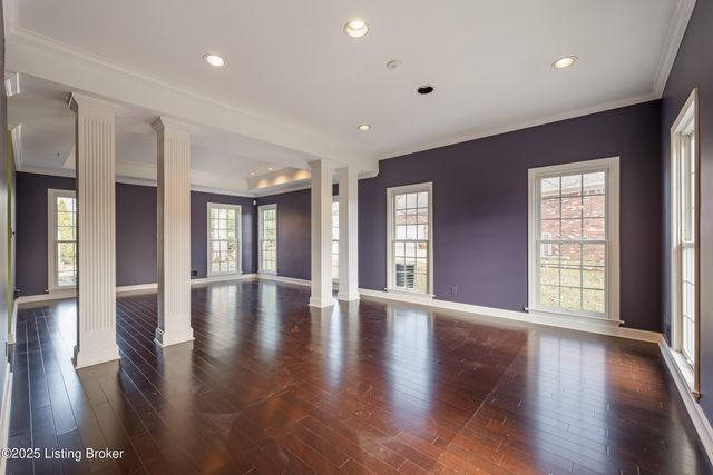 4005 Brownsboro Rd, Louisville, KY 40207