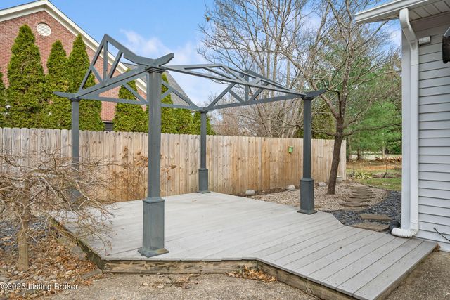 4005 Brownsboro Rd, Louisville, KY 40207