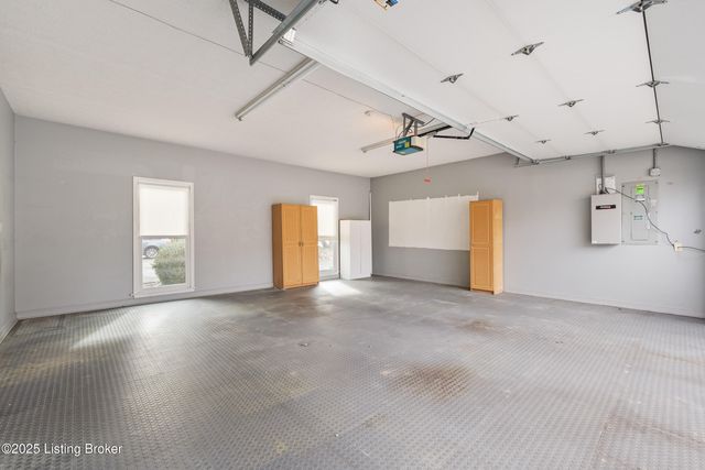 4005 Brownsboro Rd, Louisville, KY 40207