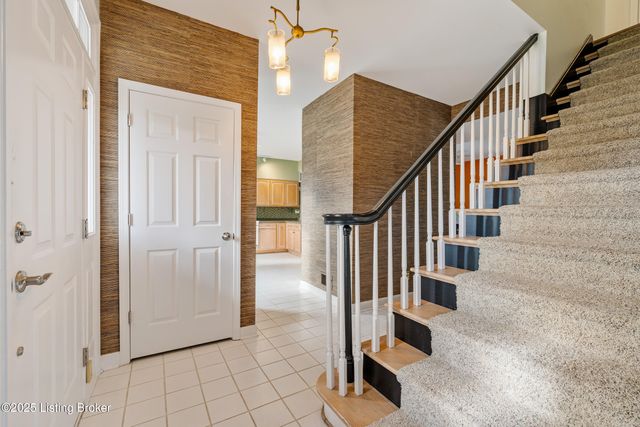 4005 Brownsboro Rd, Louisville, KY 40207