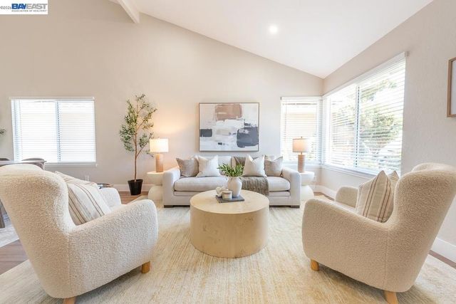 32767 Hilmar St, Union City, CA 94587