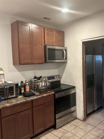 9165 Steel Street, Detroit, MI 48228