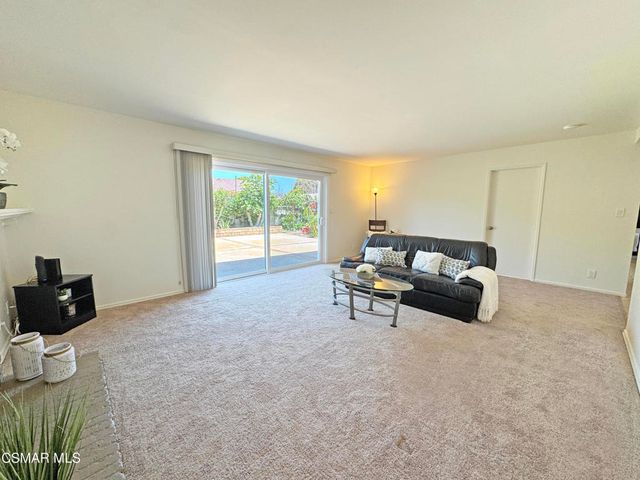 2401 El Portal Way, Oxnard, CA 93035