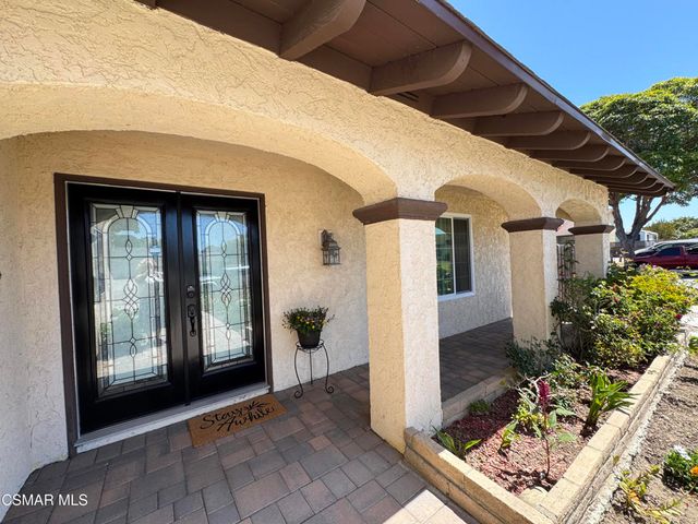 2401 El Portal Way, Oxnard, CA 93035