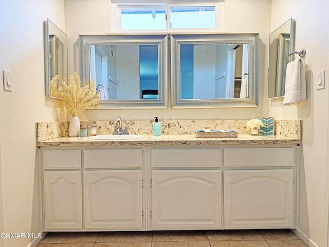 2401 El Portal Way, Oxnard, CA 93035