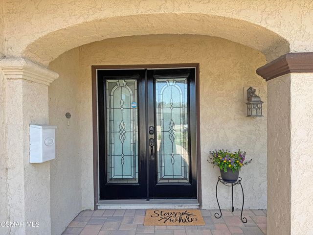 2401 El Portal Way, Oxnard, CA 93035