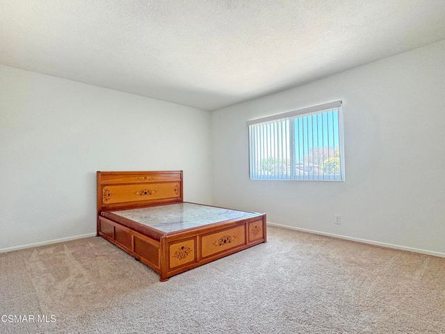2401 El Portal Way, Oxnard, CA 93035