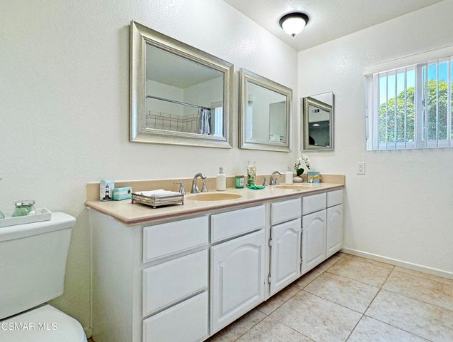 2401 El Portal Way, Oxnard, CA 93035