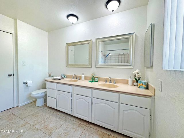 2401 El Portal Way, Oxnard, CA 93035
