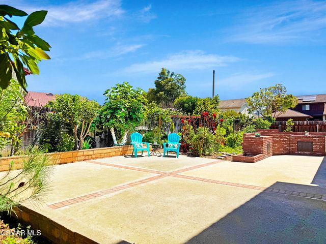 2401 El Portal Way, Oxnard, CA 93035