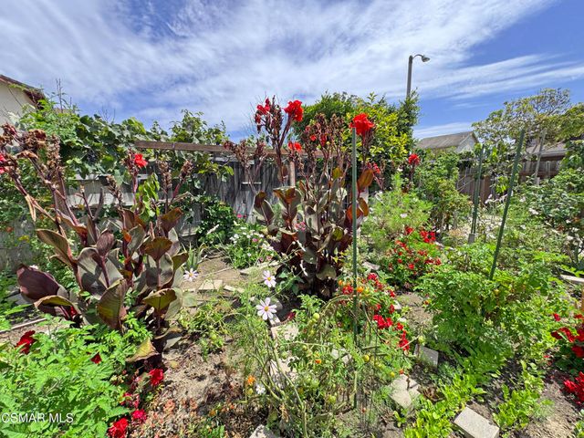 2401 El Portal Way, Oxnard, CA 93035