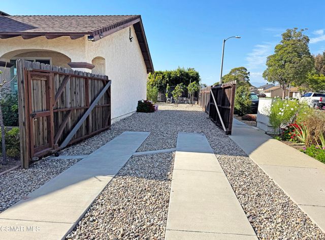 2401 El Portal Way, Oxnard, CA 93035